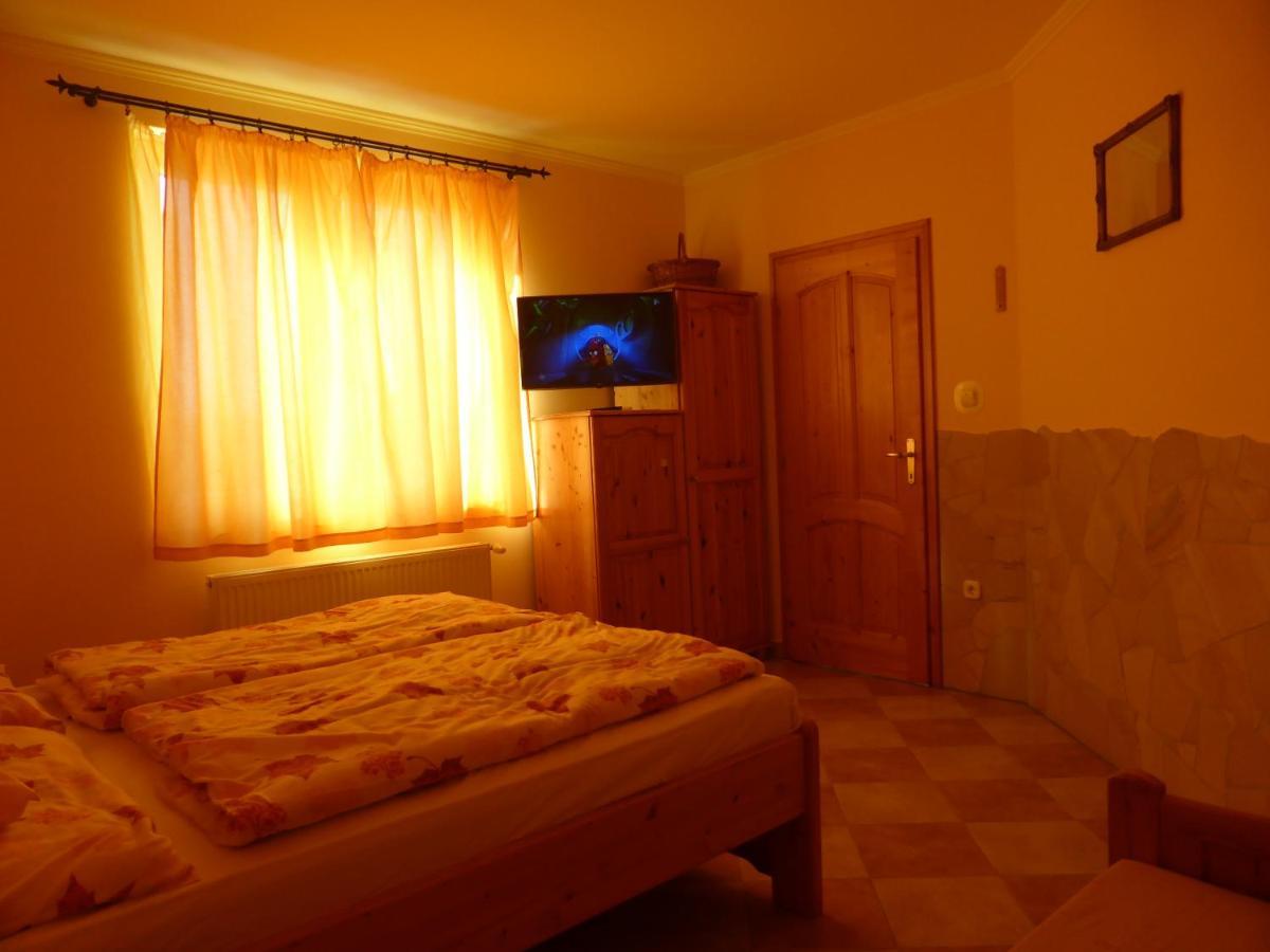 Napfeny Apartman Es Vendeghaz 에게르잘록 외부 사진