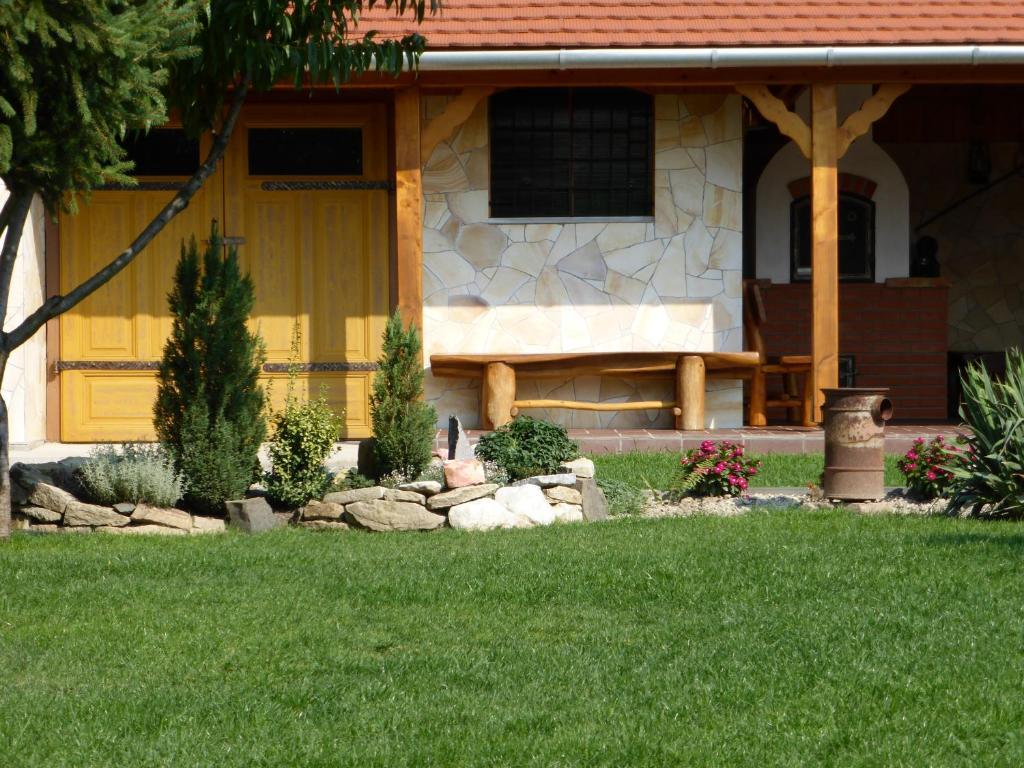 Napfeny Apartman Es Vendeghaz 에게르잘록 외부 사진