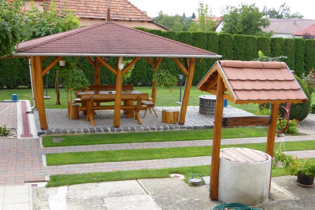 Napfeny Apartman Es Vendeghaz 에게르잘록 외부 사진