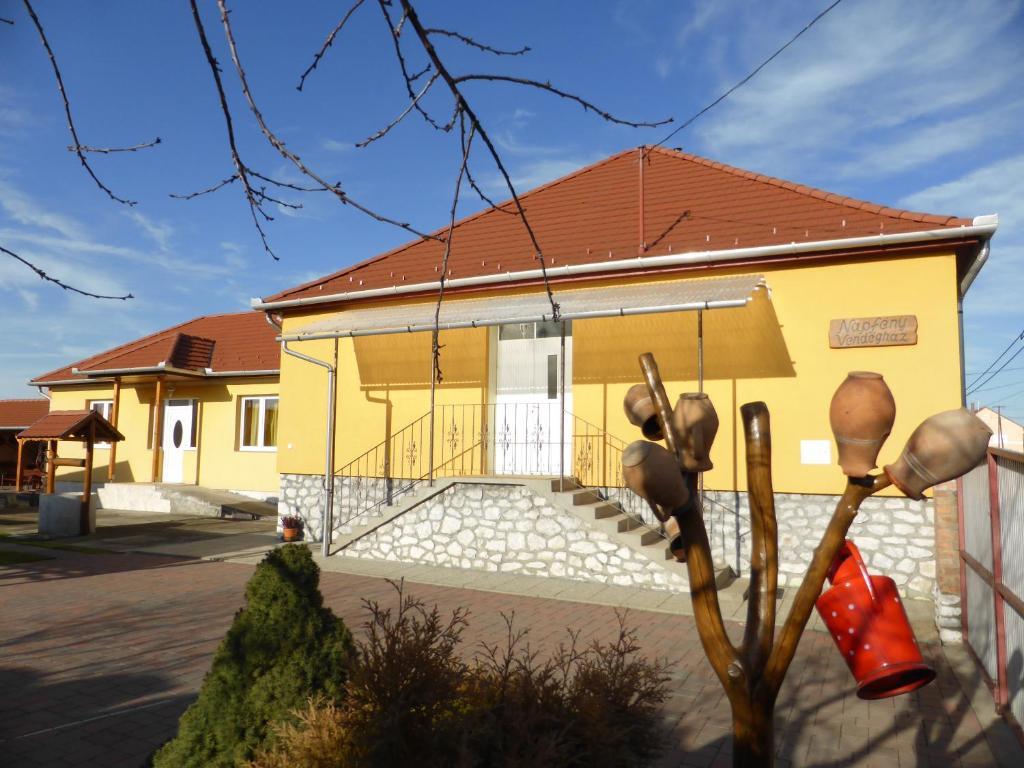Napfeny Apartman Es Vendeghaz 에게르잘록 외부 사진