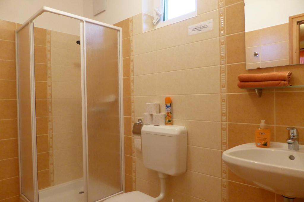Napfeny Apartman Es Vendeghaz 에게르잘록 객실 사진