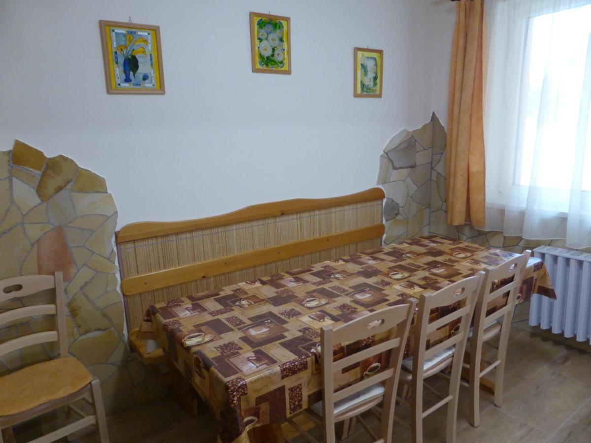 Napfeny Apartman Es Vendeghaz 에게르잘록 외부 사진